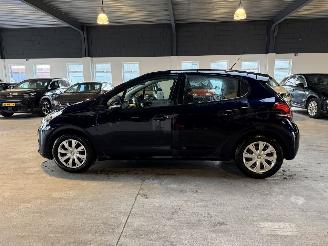 Peugeot 208 1.2 PureTech Blue Lion picture 2