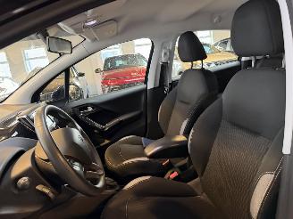 Peugeot 208 1.2 PureTech Blue Lion picture 18
