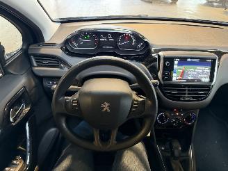 Peugeot 208 1.2 PureTech Blue Lion picture 20
