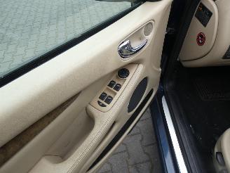 Jaguar X-type 2.2D I4 picture 12