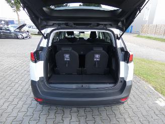 Peugeot 5008 1.2 PT BL. EXECUTIVE picture 5