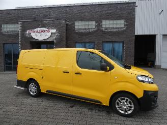 krockskadad bil bedrijf Opel Vivaro-e L3H1 EDITION 50 KWH 2022/6