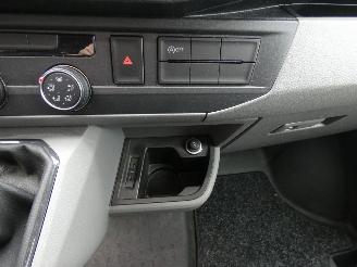 Volkswagen Transporter 2.0 TDI L2H3 Comfortline picture 18