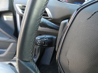 Peugeot 5008 1.2 PureTech GT-Line 1ste eigenaar dealer onderhouden!!! picture 17