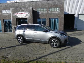 skadebil auto Peugeot 5008 1.2 PureTech GT-Line 1ste eigenaar dealer onderhouden!!! 2020/1