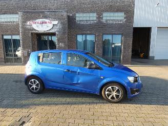 damaged passenger cars Chevrolet Aveo 1.2 LS 2012/1