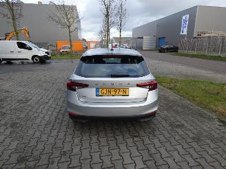 Skoda Fabia 1.0 TSI Selection picture 4