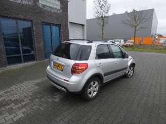 Suzuki SX4 1.6 Exclusive picture 3