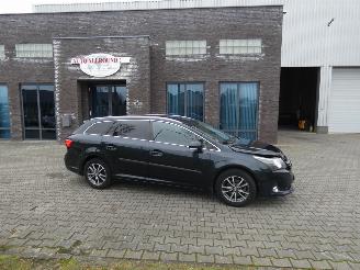 krockskadad bil auto Toyota Avensis Wagon 1.8 VVTi Business 2014/4
