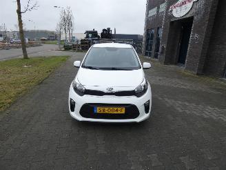 Kia Picanto 1.0 CVVT ComfortPlusLine Navigator picture 9