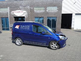 Vaurioauto  passenger cars Ford Transit Courier Van 1.5 TDCI Limited Duratorq S&S 2019/3