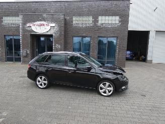 krockskadad bil auto Skoda Fabia 1.2 TSI First Edition Style 2015/6