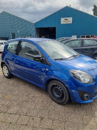 Renault Twingo II (CN) Hatchback 3-drs 1.2 16V (D4F-772(D4F-J7)) [56kW] 5-BAK picture 6