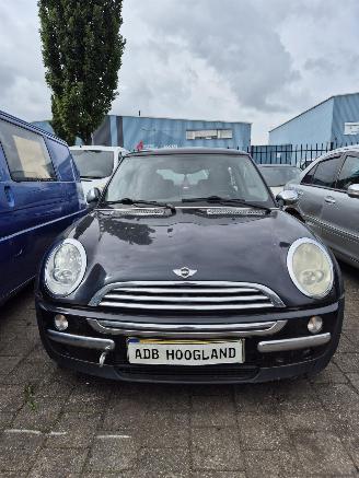 Autoverwertung Mini One Cooper (R50) Hatchback 1.4 D One (W17-D14A(1ND)) [55kW] 5-BAK 2005/1