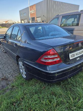 Mercedes C-klasse (W203) Sedan 1.8 C-180K 16V (M271.946) [105kW] picture 3