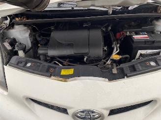 Toyota Aygo (B10) Hatchback 1.0 12V VVT-i (1KR-FE) [50kW] picture 7