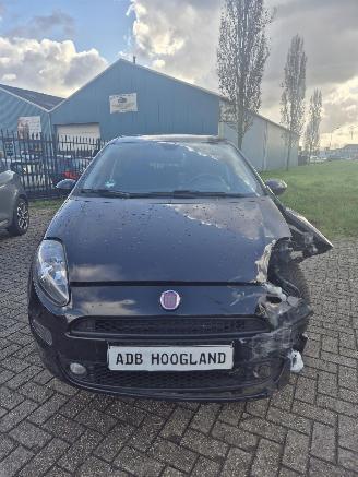 demontáž osobní automobily Fiat Punto III (199) Hatchback 0.9 TwinAir Turbo 100 (199.B.7000(Euro 6)) [74kW] 6-BAK 2014/1