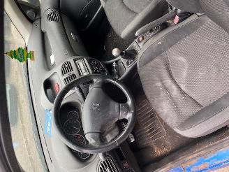 Peugeot 206 SW (2E/K) Combi 1.6 16V (TU5JP4(NFU)) [80kW] 5-BAK picture 5