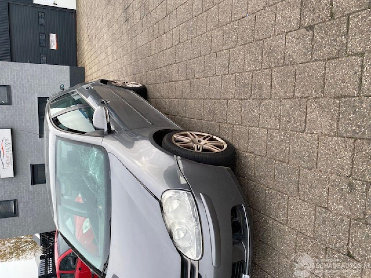 Volkswagen Golf V (1K1) Hatchback 1.6 (BSE) [75kW] 5-BAK