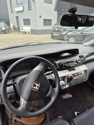 Honda Fr-v (BE) MPV 2.0 16V (K20A9) [110kW] 6 -BAK picture 8