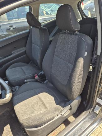 Kia Picanto (TA) Hatchback 1.0 12V (G3LA) [51kW] 5-BAK picture 9