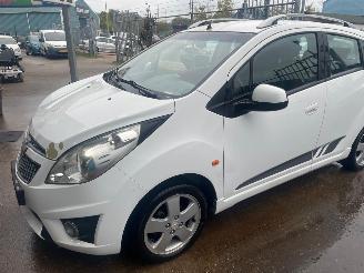 Avarii autoturisme Chevrolet Spark Spark (M300) Hatchback 1.2 16V (B12D1(Euro 5)) 2010/9