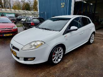 krockskadad bil auto Fiat Bravo 1.4 t-jet 16V 2009/5