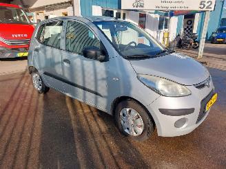 Hyundai I-10 i10 (F5) Hatchback 1.1i 12V (G4HG) [49kW] picture 3