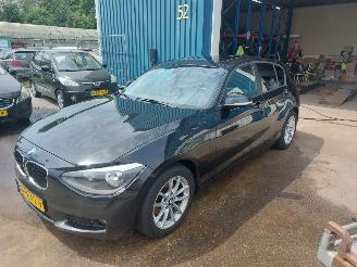 skadebil auto BMW 1-serie 1 serie (F20) Hatchback 5-drs 116d 1.6 16V 2013/1