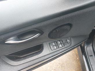BMW 3-serie 3 serie Touring (E91) Combi 318i 16V picture 7