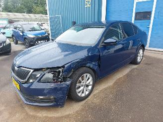 Schadeauto Skoda Octavia Octavia (5EAA) Liftback 1.6 TDI 16V 2017/9