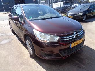 Citroën C4 Berline (NC) Hatchback 5-drs 1.6 16V VTi (EP6C(5FS)) picture 2