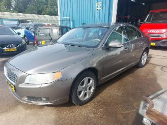 Vaurioauto  passenger cars Volvo S-80 S80 (AR/AS) Sedan 2.4 D 20V 2007/4