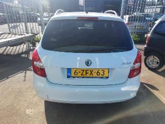 Skoda Fabia Fabia II Combi Combi 5-drs 1.2i 12V picture 5