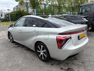 damaged passenger cars Toyota Mirai FCV Executive 113kW Hydrogen hybrid 2019/4