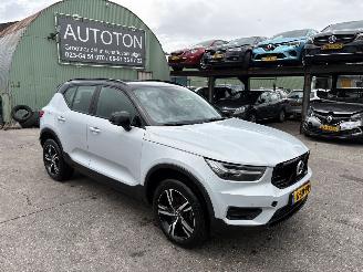 uszkodzony samochody osobowe Volvo XC40 1.5 T3 120KW Autom. Clima Navi Camera R-Design NAP 2019/11