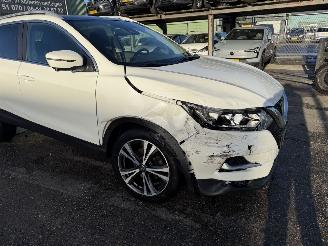 Nissan Qashqai 1.2 85KW Autom. N-Connecta Clima Navi Pano 360 View NAP picture 15