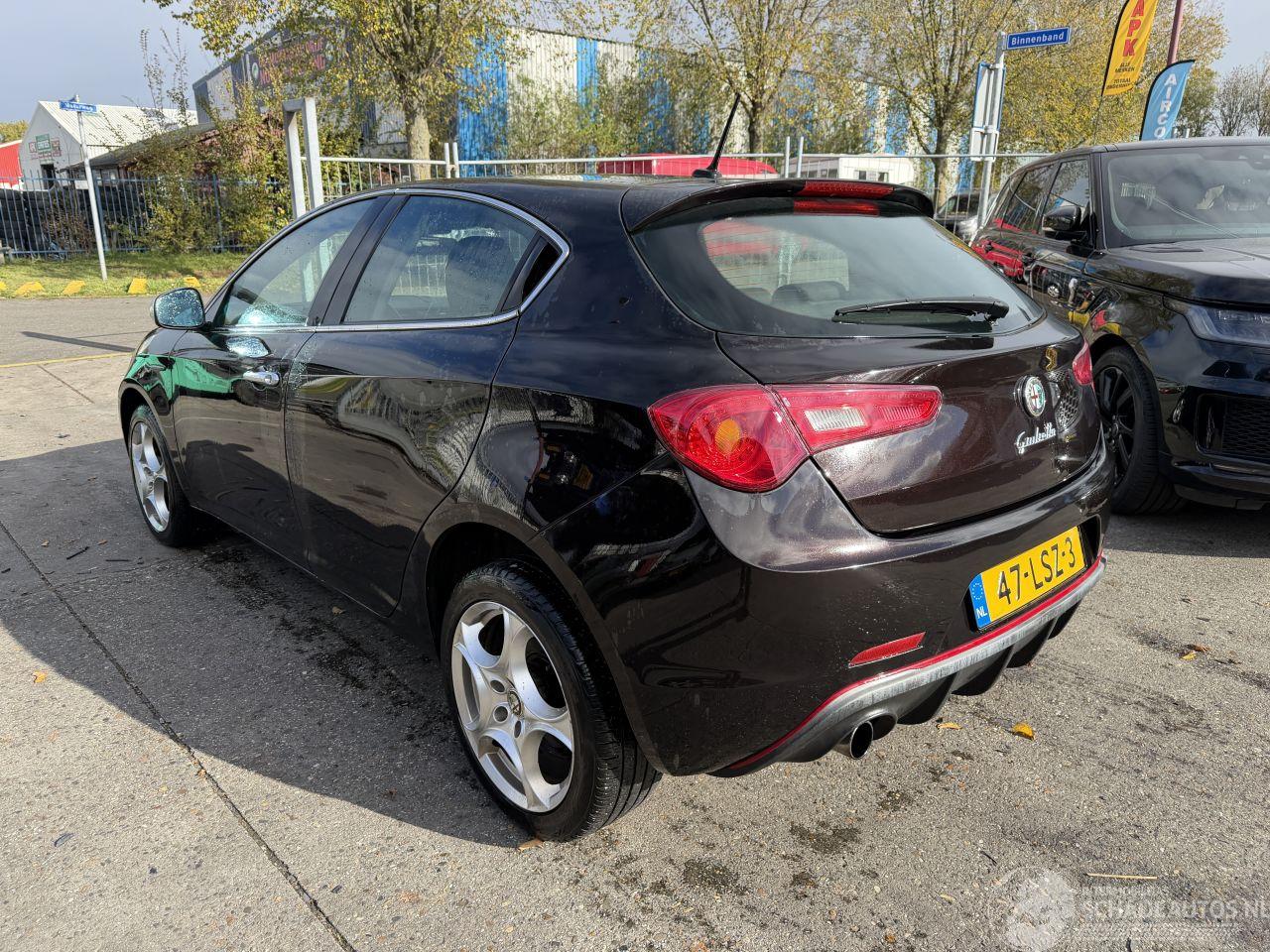 Alfa Romeo Giulietta 1.6 JTDM 77KW Clima Navi Led Xenon Distinctive NAP