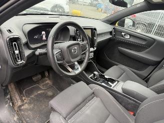 Volvo XC40 70 kWh 170KW Autom. Clima Navi Camera Recharge Plus NAP picture 8