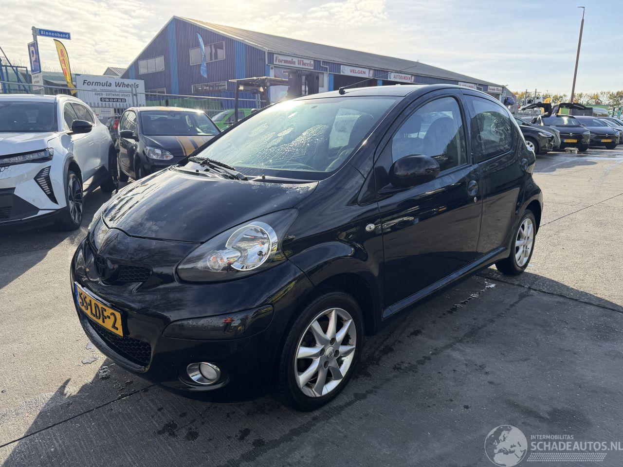 Toyota Aygo 1.0-12V 50KW Airco Comfort 5-Drs