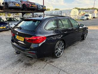 BMW 5-serie 540D Touring xDrive 235kW High Executive picture 4