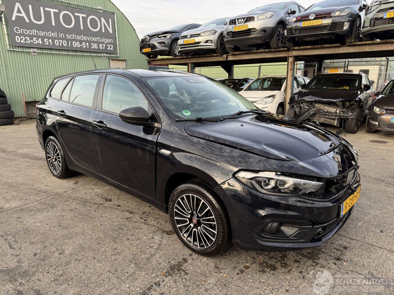 Fiat Tipo 1.5 Hybrid 96KW Autom. Clima Navi Street NAP
