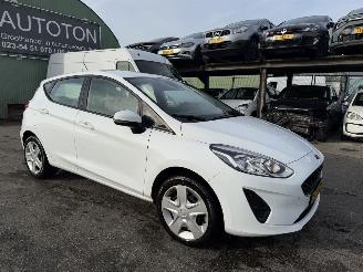 Vaurioauto  passenger cars Ford Fiesta 1.1 52KW Clima 5-Deurs NAP 2018/4