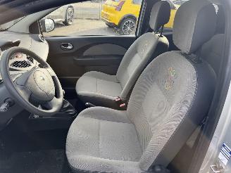 Renault Twingo 1.2-16V 55KW Airco Collection NAP picture 7