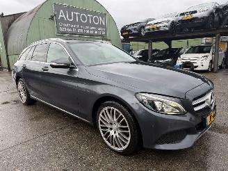 Damaged car Mercedes C-klasse 220 CDI 125KW Autom. Pano Clima Navi Led Xenon Edition 1 2015/4