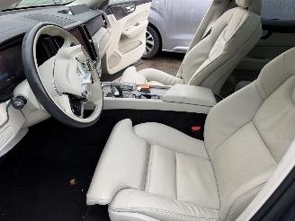 Volvo Xc-60 2.0 B4 145KW Autom. Pano Clima Navi Hud Ultimate Bright NAP picture 9