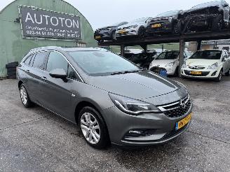 Damaged car Opel Astra 1.0 77KW Autom. Schuifdak Clima Navi Led Xenon NAP 2017/7