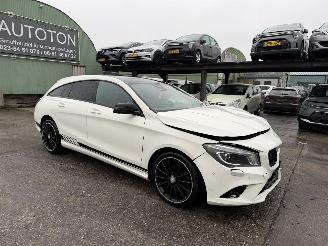 Vaurioauto  passenger cars Mercedes Cla-klasse 200 115KW Autom. Pano Clima Navi Leer Shooting Brake 2016/6