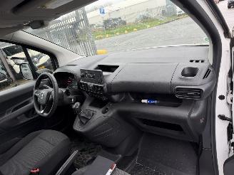 Opel Combo 1.5D 75KW L2H1 Airco Schuifdeur Edition NAP picture 8