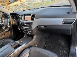 Mercedes ML 250 CDI 150KW Autom. Clima Navi Bleutec Edition 1 picture 5